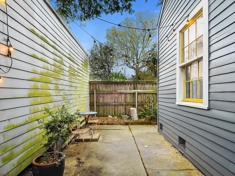 414 Delaronde St — Photo 16