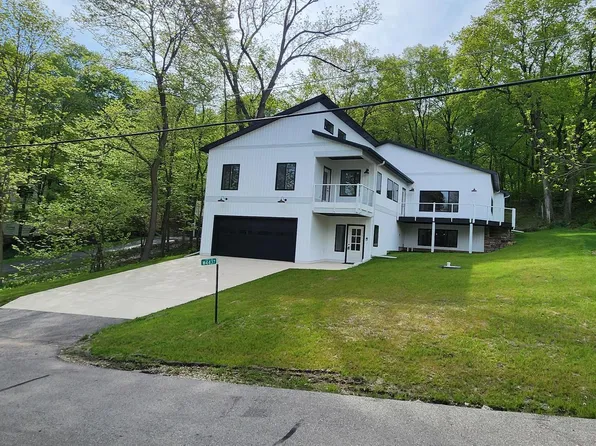 W4437 Basswood DRIVE, Lake Geneva, WI 53147