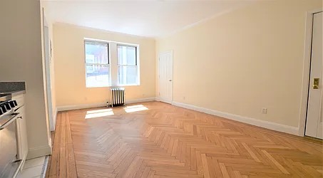 Rented by Manhattan Realty Group