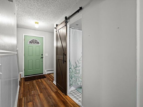 4th image of 52411 Washington St