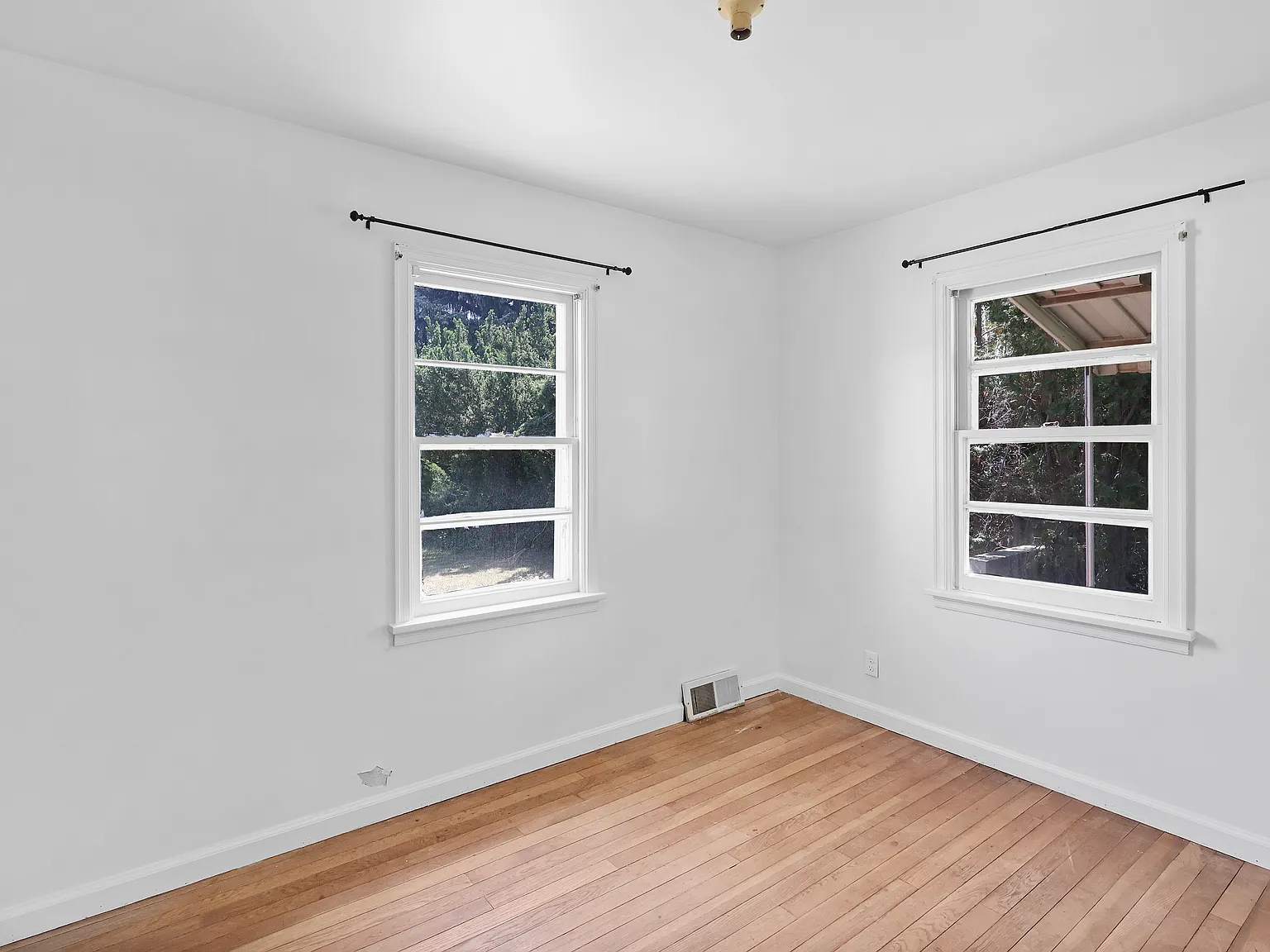 2 bed, 1000 sqft, $1,400 — Photo 4