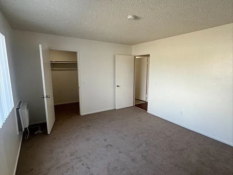 633 Broad Ave. — Photo 29