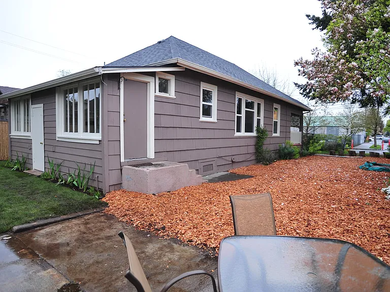 7030 SE Raymond Ct — Photo 36