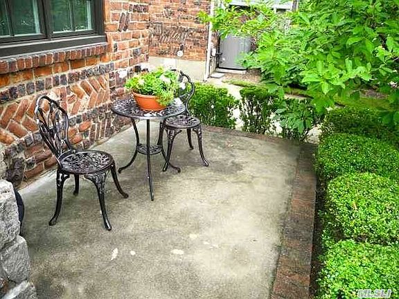 2nd image of 43 Fountain Ave