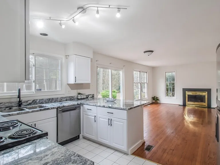4100 Ulster Rd — Photo 11