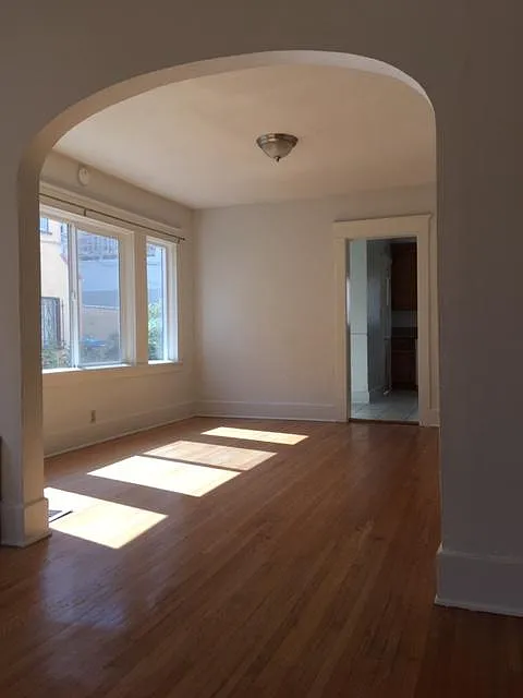 2 bed, 1.5 bath, 1500 sqft, $4,125 — Photo 4