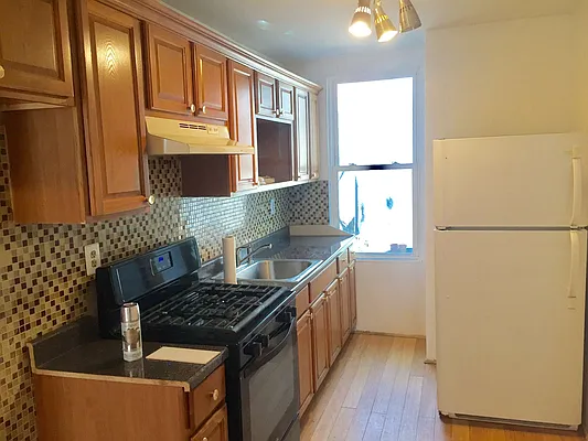 Rented by Remax Real Estate Professionals | media 14