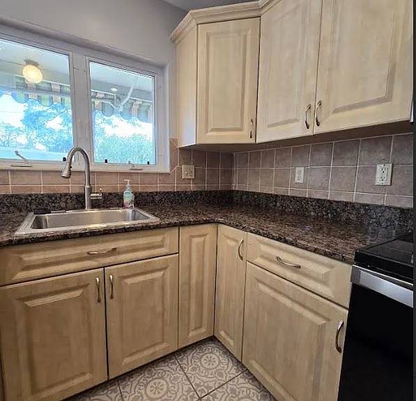 265 Mateo Way NE #1 — Photo 11