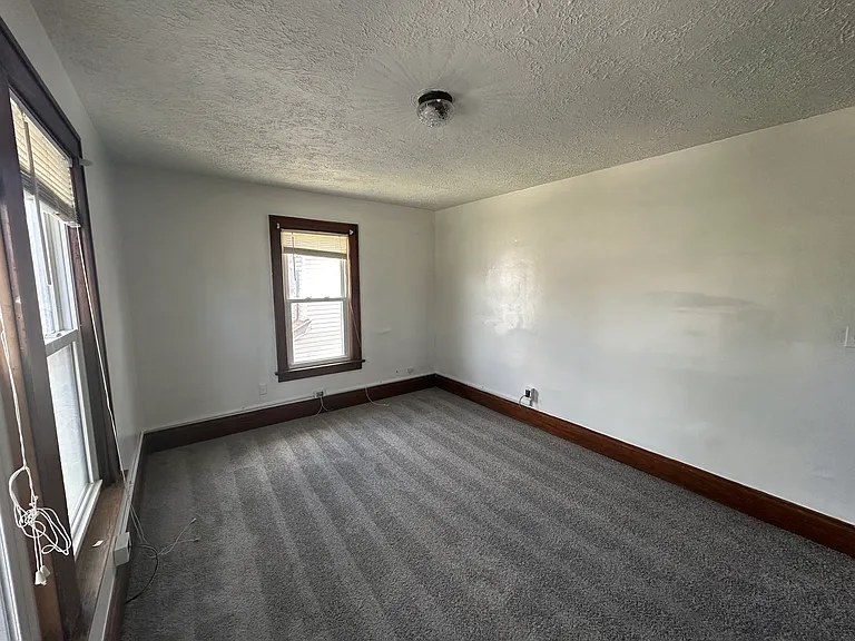 2037 Floral Ave — Photo 15