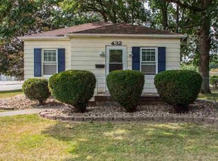 432 14th St, Silvis, IL 61282