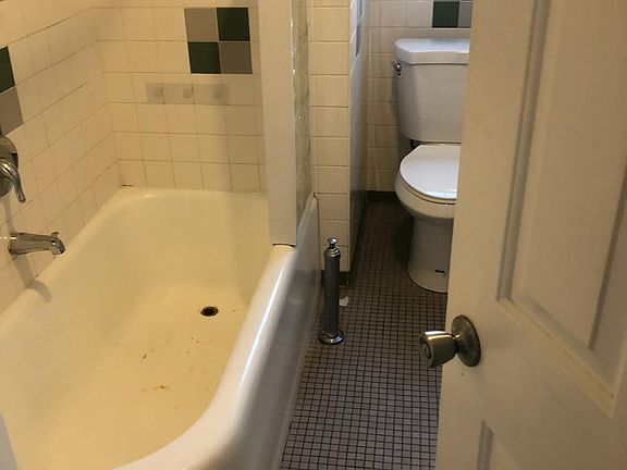 5th image of 2110 Nereid Ave