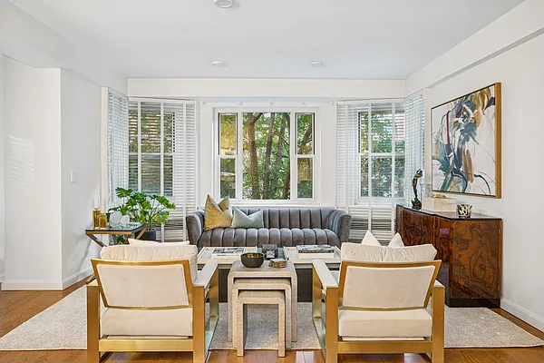 Sold by Compass | media 1