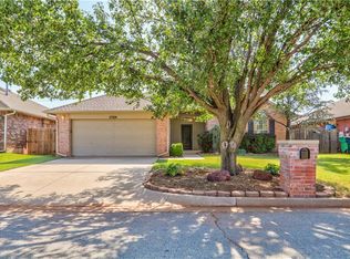 17324 Valley Crst, Edmond, OK 73012
