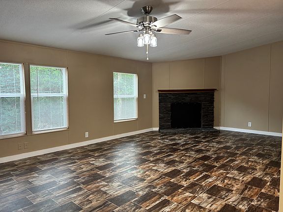 2nd image of 6 Raspberry Ridge Rd
