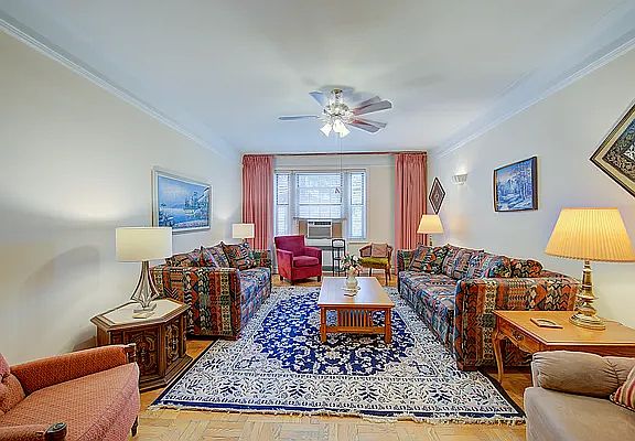 2nd image of 117 Park Ln S APT C5h