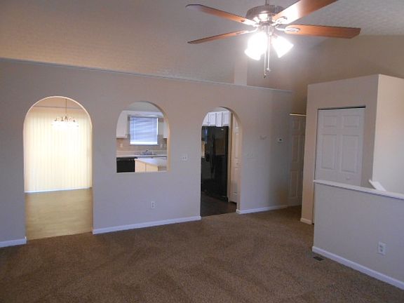 3rd image of 1004 Drayson Dr