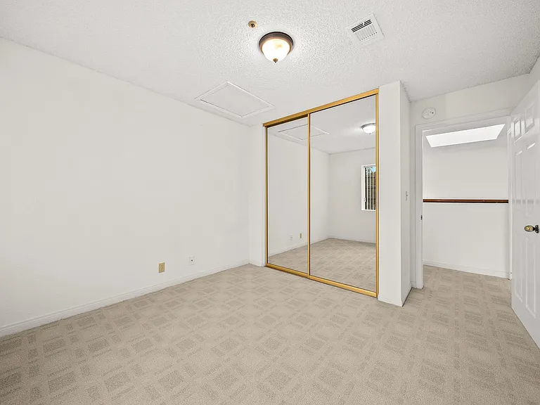 201 E Beacon St #A — Photo 22