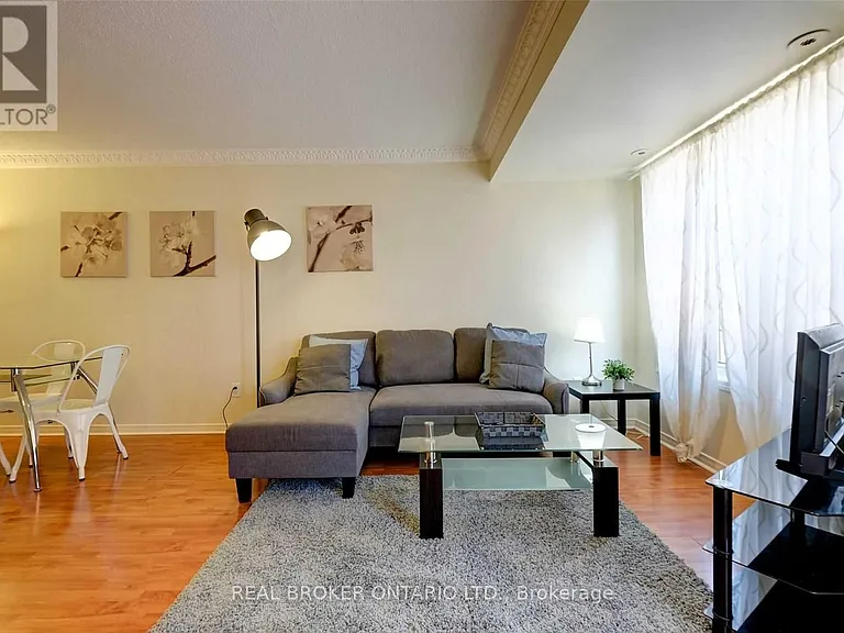 37 Four Winds Dr #26 — Photo 2
