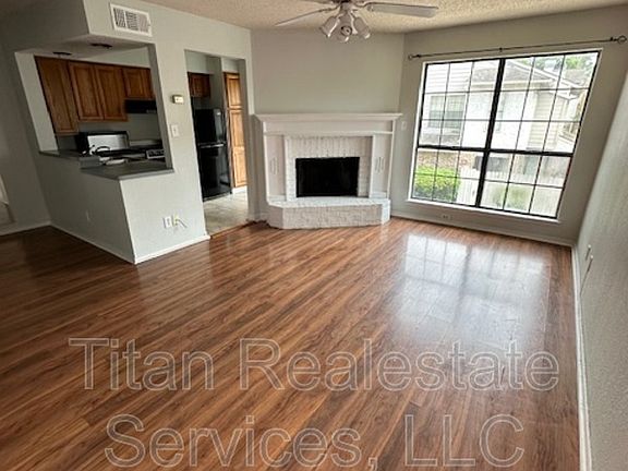2nd image of 1304 E Bayou Pkwy APT 7A