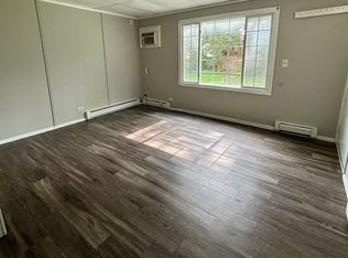 1126 Langley Rd APT 6, Waterloo, IA 50702