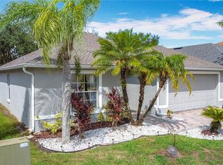 4611 Cumbrian Lakes Dr, Kissimmee, FL 34746
