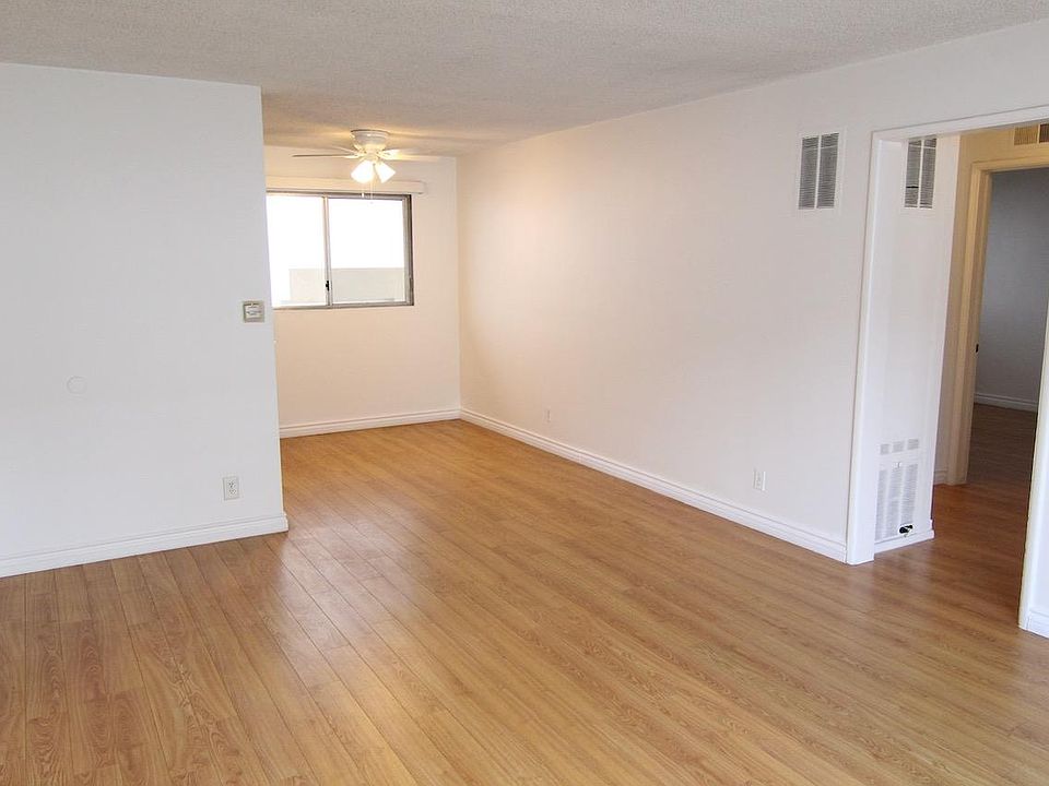 1st image of 1252 Barry Ave APT 4