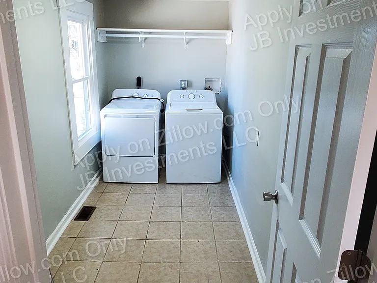 1911 E Watauga Ave — Photo 10