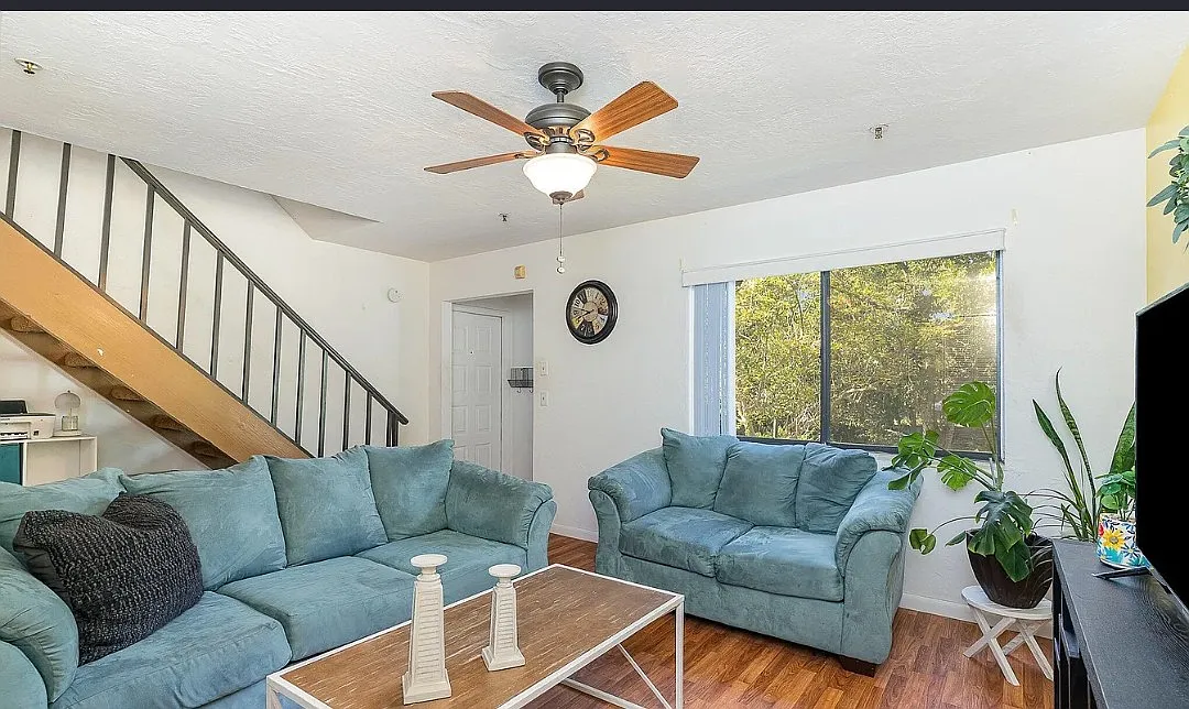 7911 Maplewood Dr — Photo 2