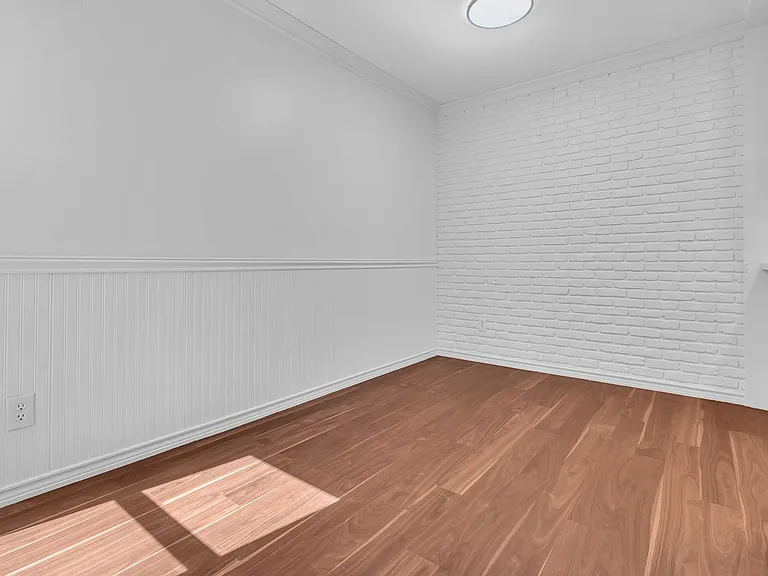 1040 W Macarthur Blvd #48 — Photo 7
