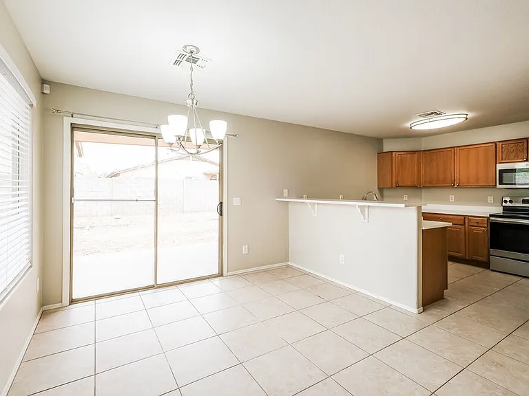 6054 W Jones Ave — Photo 6