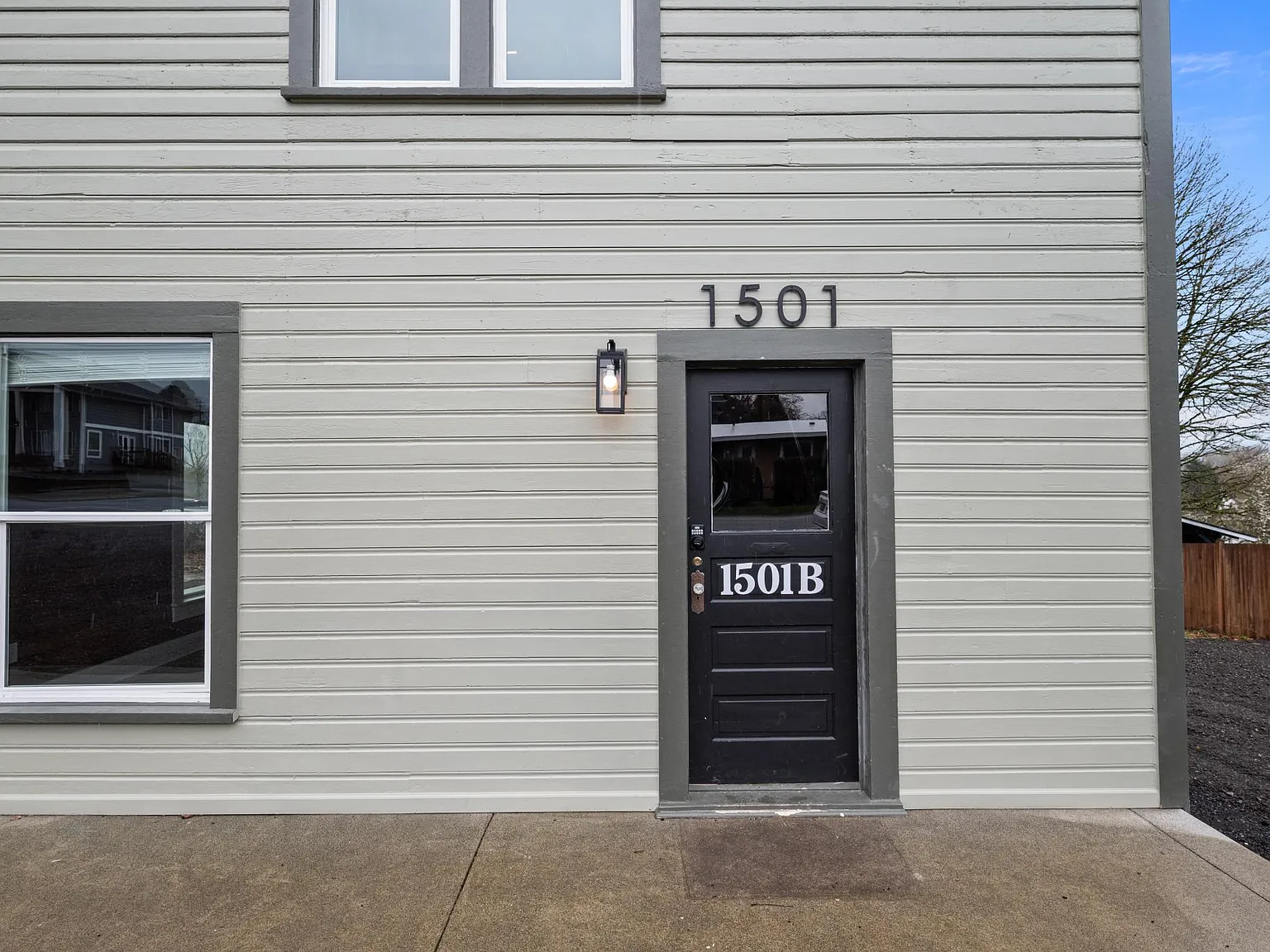 2 bed, 850 sqft, $2,400 — Photo 3