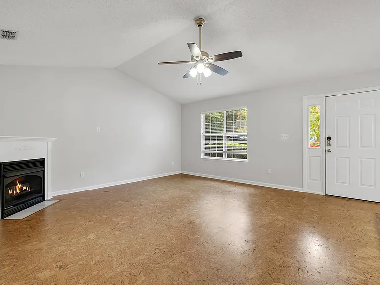 1940 Maymeadow Ln — Photo 15
