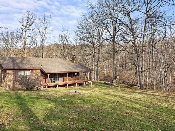 380 Madison St #6518, Huntsville, AR 72740