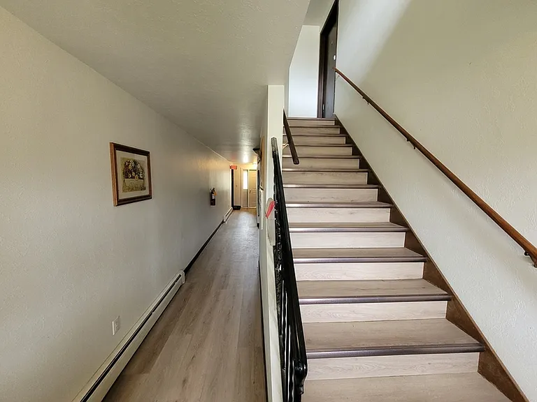 545 Spinnaker Ln #F — Photo 8
