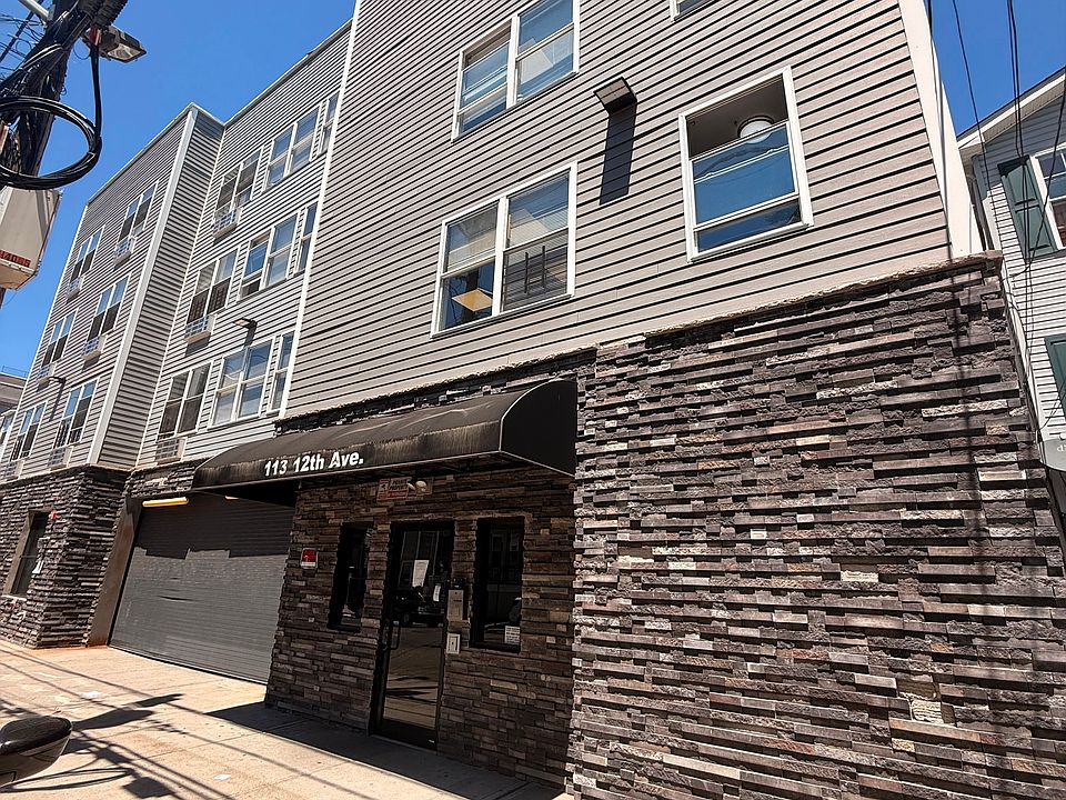 1st image of 113 12th Ave #303
