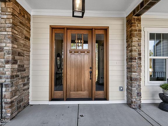 4th image of 111 Gaines Trl