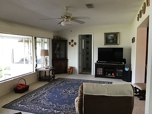 3rd image of 1618 Bunker Hill Dr