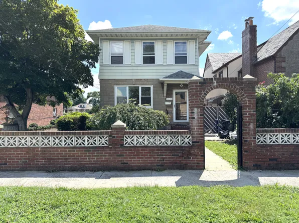 146-38 Bayside Avenue image 1 of 44