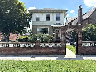 146-38 Bayside Avenue