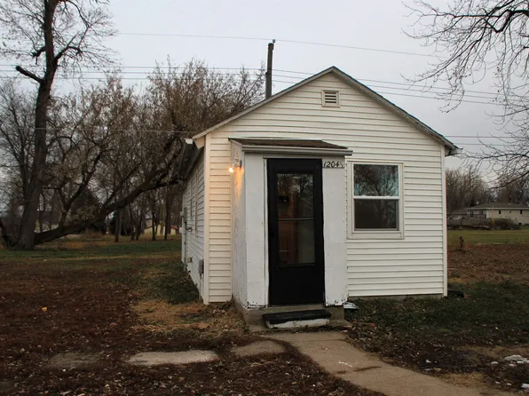1204 1/2 Broadway St, Dakota City, NE 68731