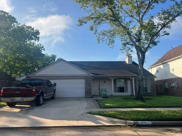 20419 Apache Lake Dr, Katy, TX 77449