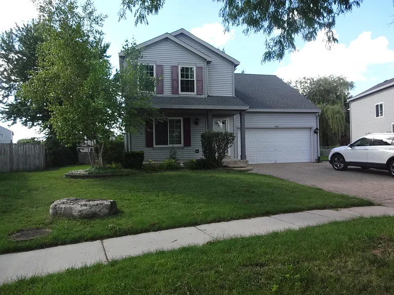 1340 Burke Ln — Photo 1