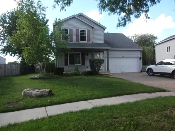 1340 Burke Ln, South Elgin, IL 60177