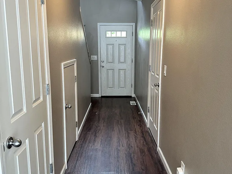 227 Pioneer Dr — Photo 27