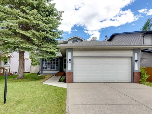 540 W Shawinigan Dr SW, Calgary, AB T2Y 2G1
