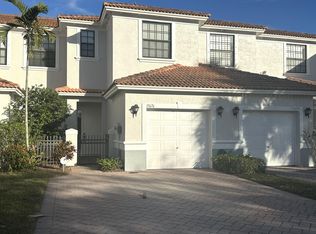 15676 Summit Place Cir, Naples, FL 34119