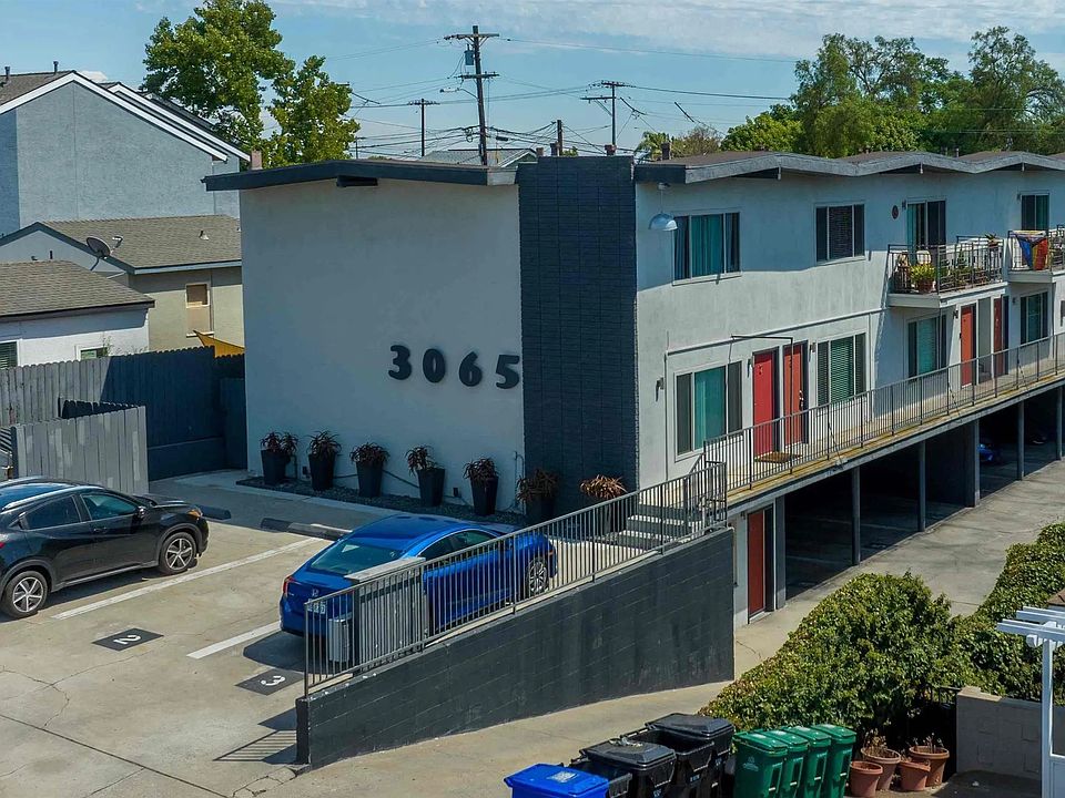 1st image of 3065 Hawthorn St