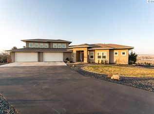 301 Columbia Park Trl, Richland, WA 99352
