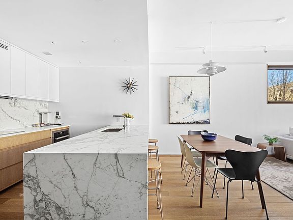 4th image of 210 Pacific St #4W