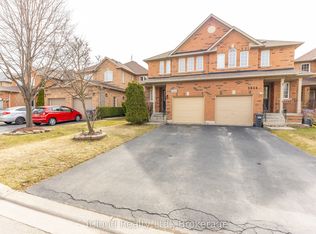 3842 Ridgepoint Way, Mississauga, ON L5N7T9